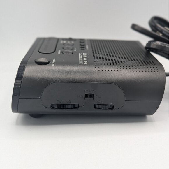 Vintage Sony Dream Machine FM/AM Alarm Clock Radio Model ICF-C218 Working! - Picture 3 of 6